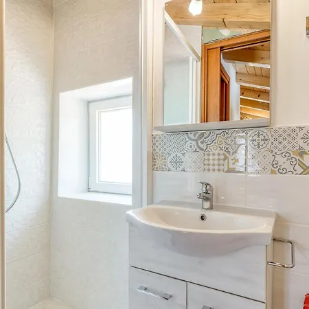 Gorgeous In With Private Swimming Pool, Be Inside Or Outside Holiday home Kanfanar