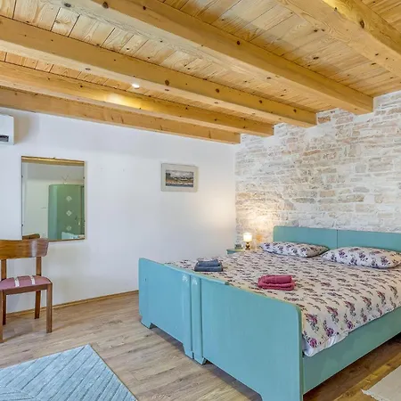 Gorgeous In With Private Swimming Pool, Be Inside Or Outside Holiday home *