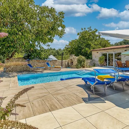 Gorgeous In With Private Swimming Pool, Be Inside Or Outside * Kanfanar